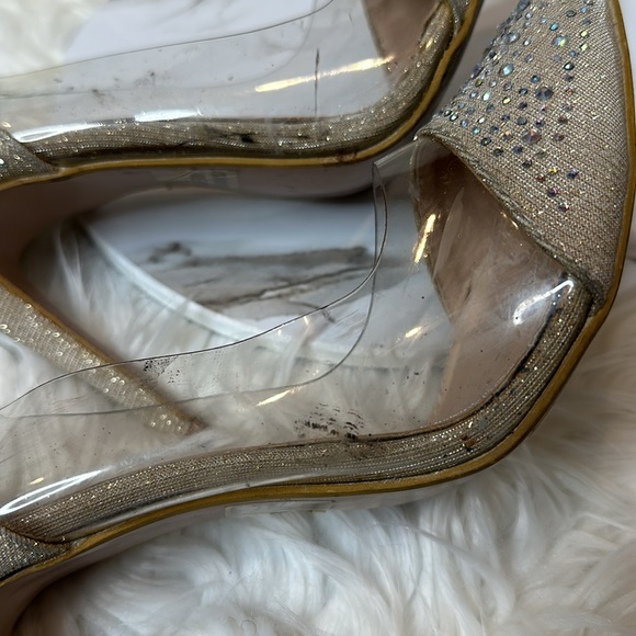 GUC Chase & Chloe Janie Gold Rhinestone See-Through Closed Toe Heels, 10M - Picture 10 of 14